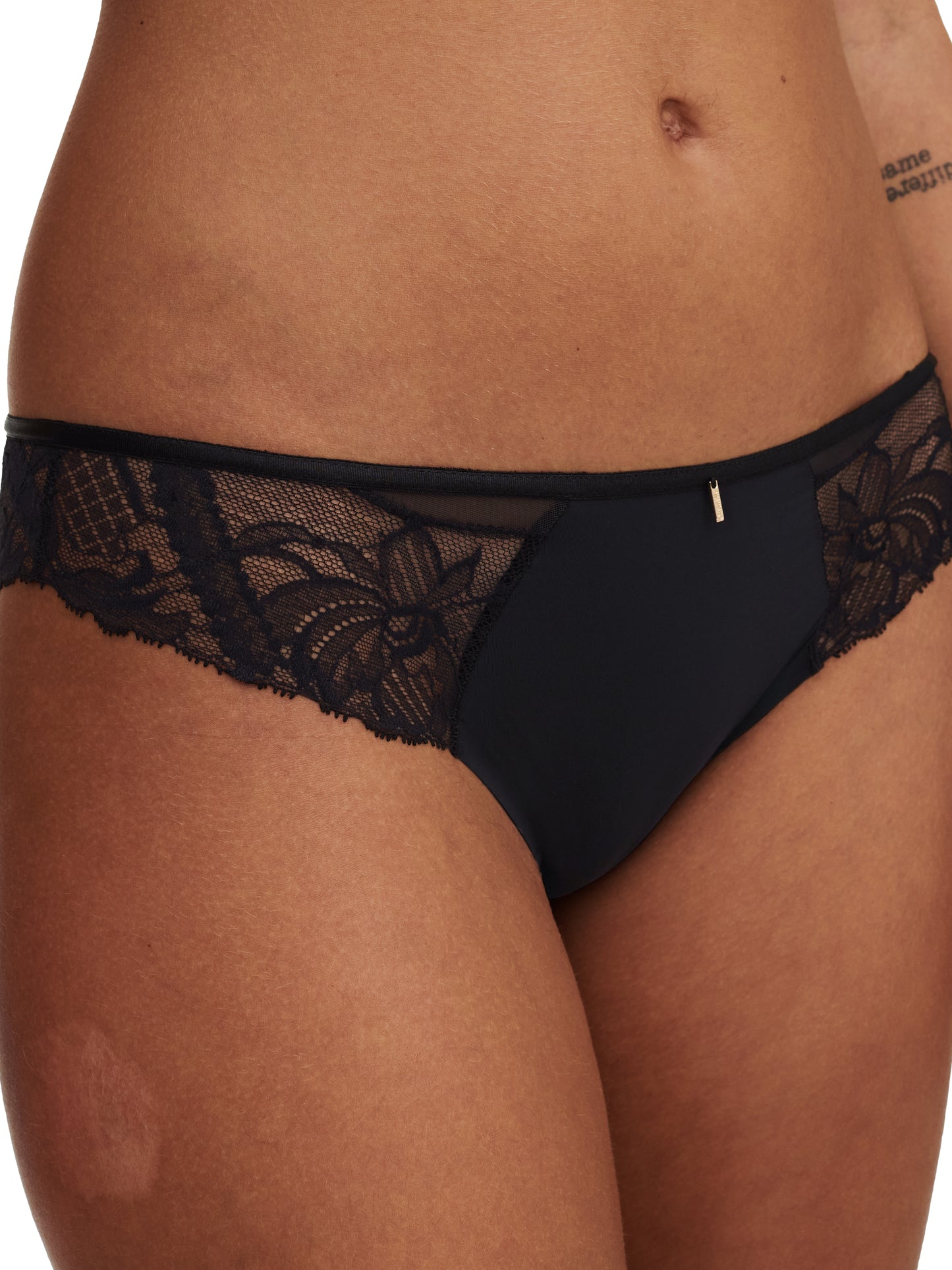 String Chantelle - Orangerie Dream - Zwart - 011